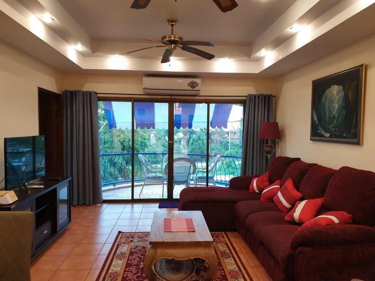 Villa Germania Pattaya ภายนอก รูปภาพ