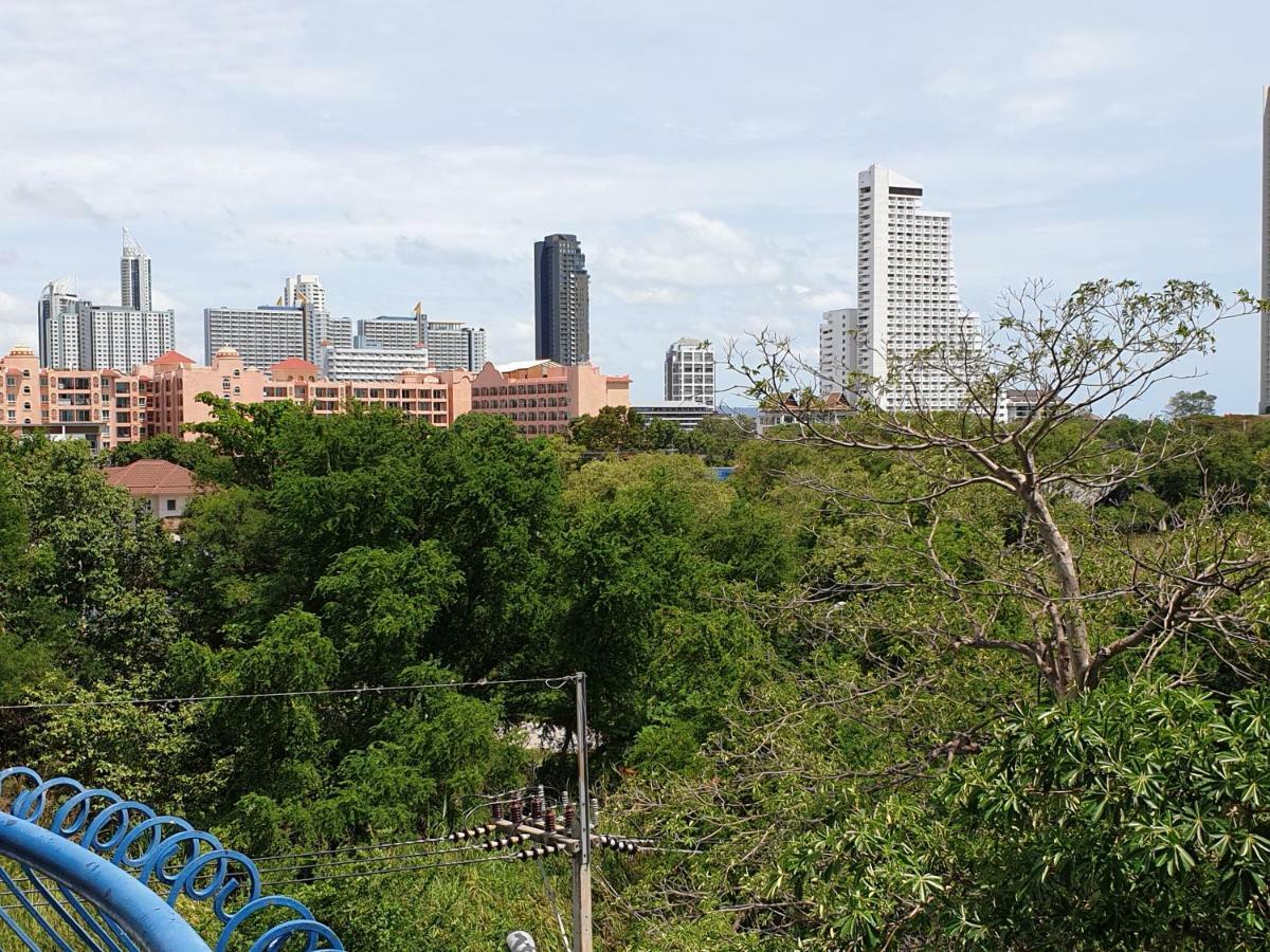 Villa Germania Pattaya ภายนอก รูปภาพ