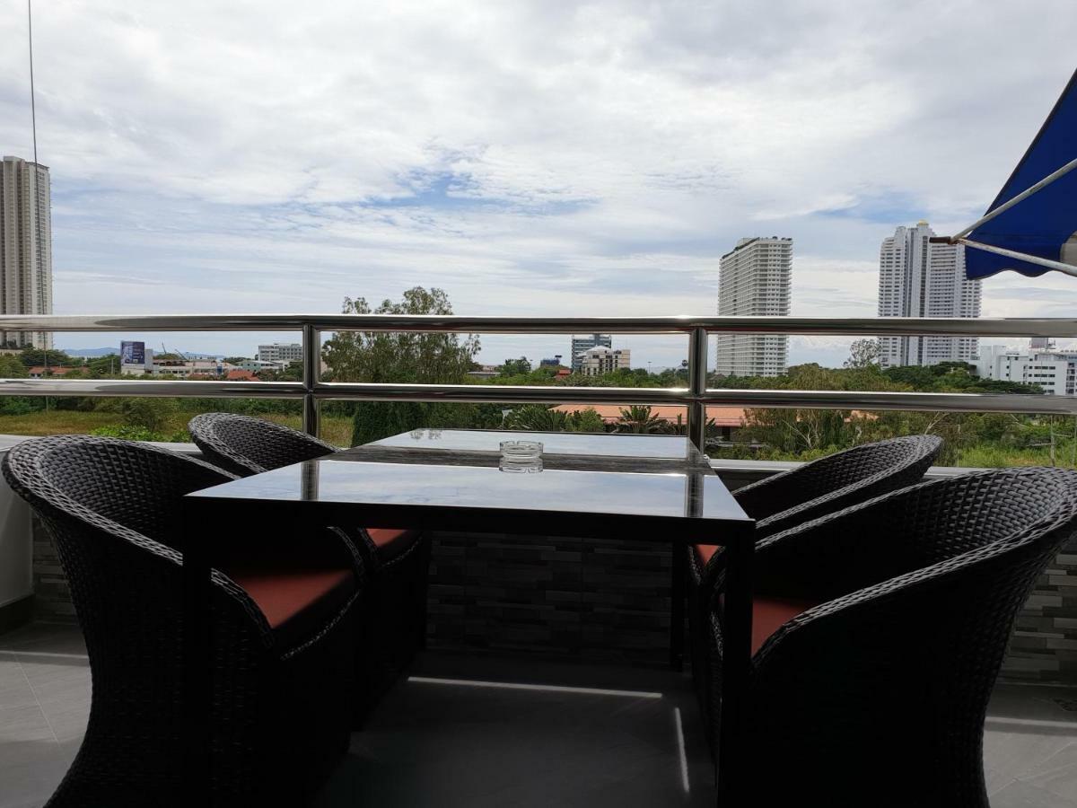 Villa Germania Pattaya ภายนอก รูปภาพ