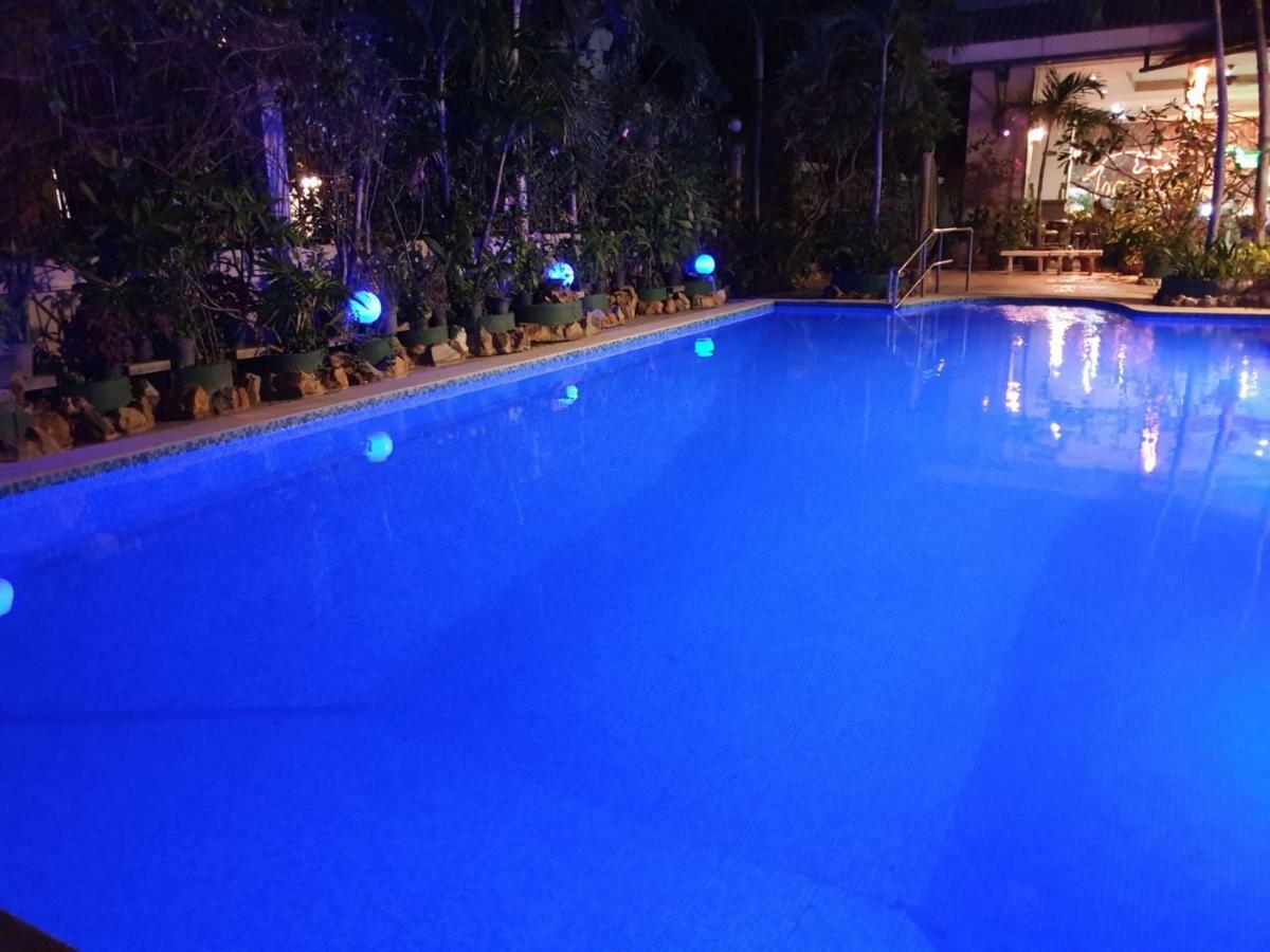 Villa Germania Pattaya ภายนอก รูปภาพ